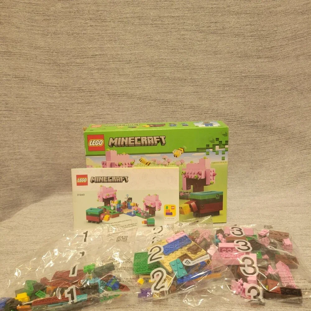 Lego Minecraft The Cherry Blossom Garden (21260)